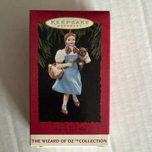 Hallmark Wizard of Oz Dorothy  and Toto Ornament NWT